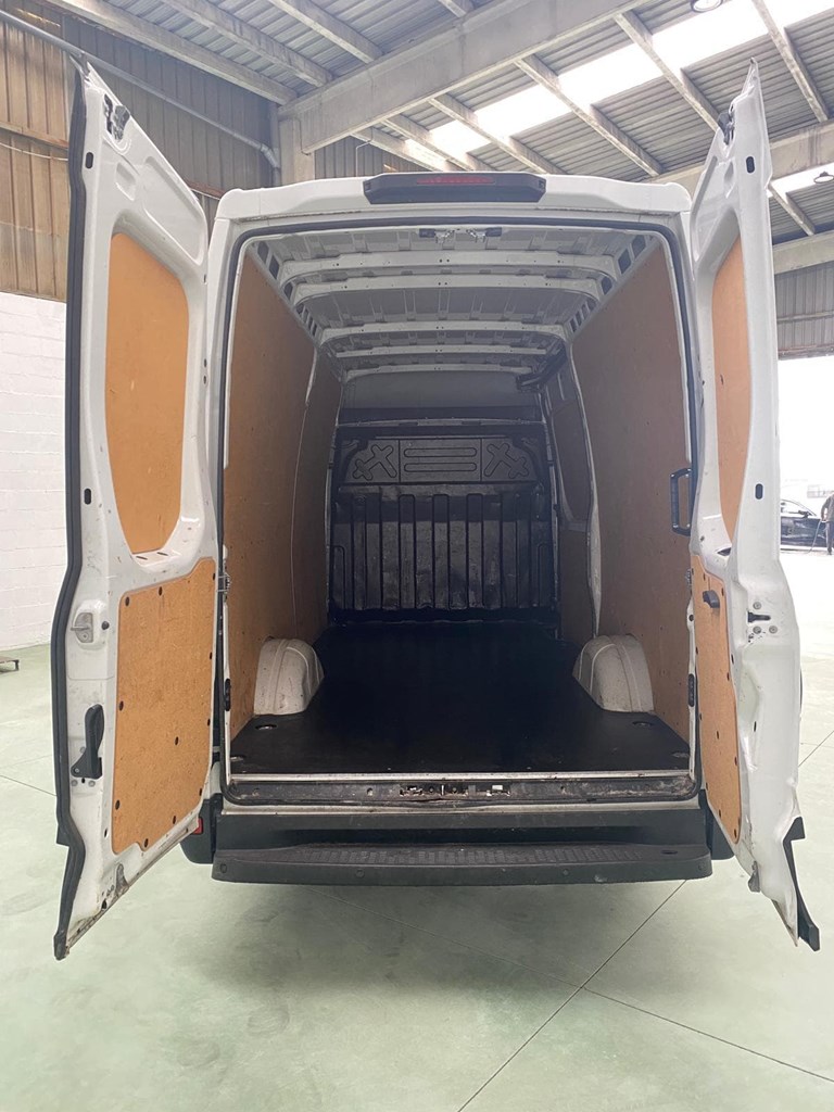 Foto 8 IVECO-DAILY 12M 35S16 