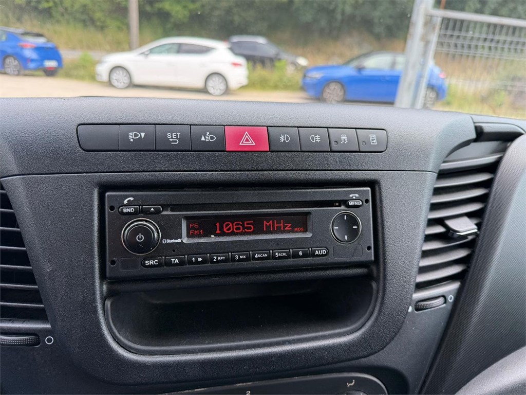 Foto 11 IVECO-DAILY 35C14 BASCULANTE  6KXJ