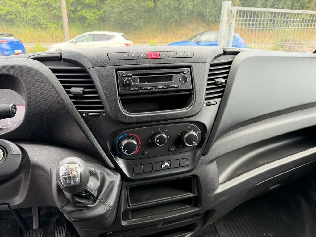 Foto 12 IVECO-DAILY 35C14 BASCULANTE  6KXJ