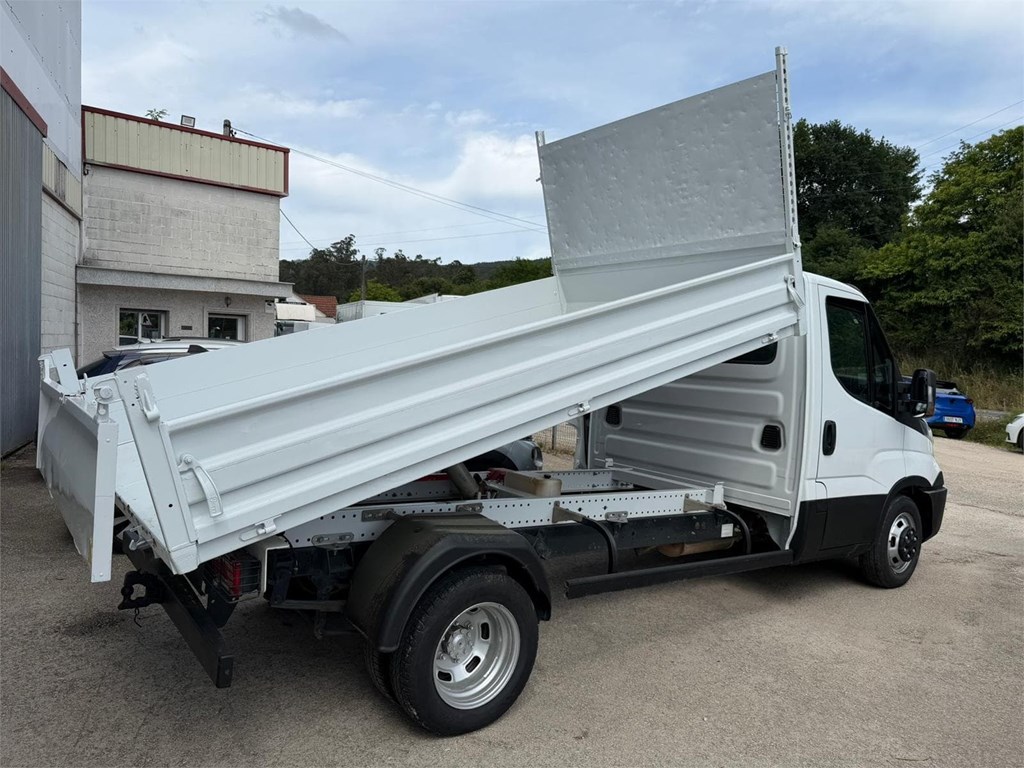 Foto 5 IVECO-DAILY 35C14 BASCULANTE  6KXJ