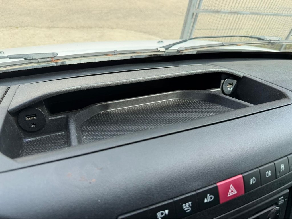 Foto 9 IVECO-DAILY 35C14 BASCULANTE  6KXJ