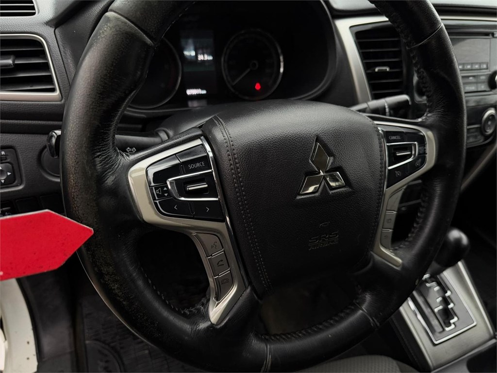 Foto 19 MITSUBISHI-L200 DID Doble Cabina 