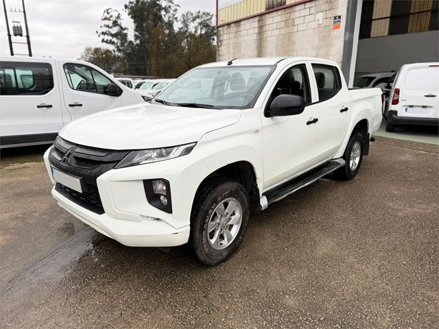MITSUBISHI-L200 DID Doble Cabina 