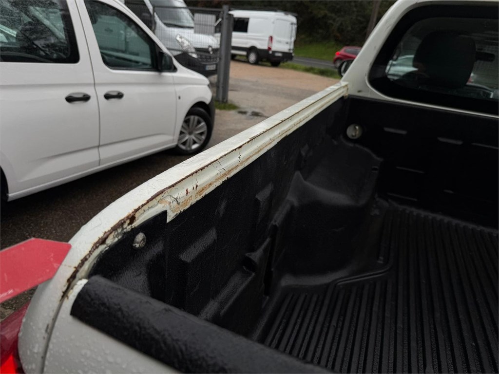 Foto 37 MITSUBISHI-L200 DID Doble Cabina 