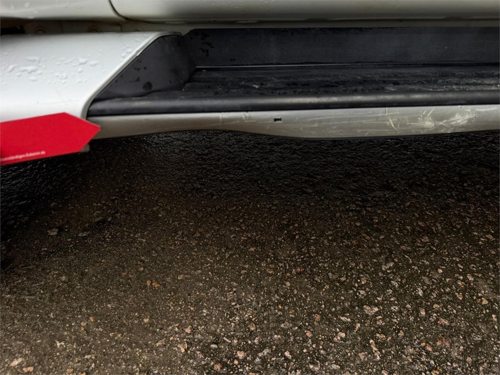 Foto 41 MITSUBISHI-L200 DID Doble Cabina 