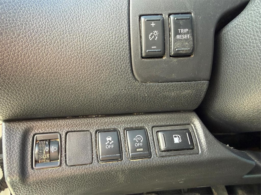 Foto 6 NISSAN-NAVARA Doble Cabina  E6D 4X4 6LWC