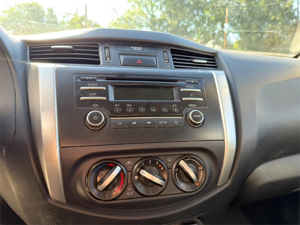 Foto 9 NISSAN-NAVARA Doble Cabina  E6D 4X4 6LWC