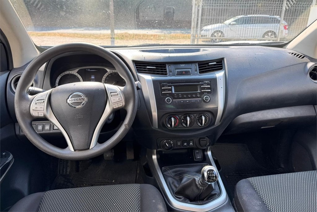 Foto 15 NISSAN-NAVARA Doble Cabina  E6D 4X4 LNT