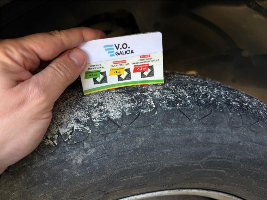 Foto 18 Nissan-NT400 Cabstar 35.14 Basculante – ZD30