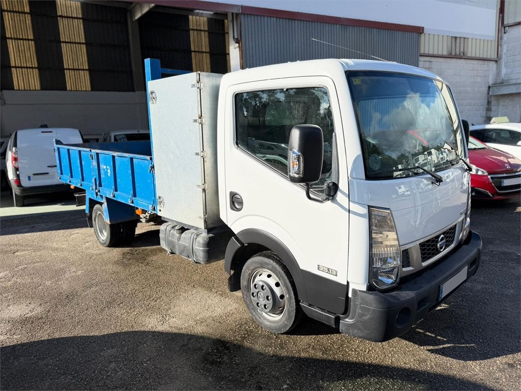 Foto 2 Nissan-NT400 Cabstar 35.14 Basculante – ZD30