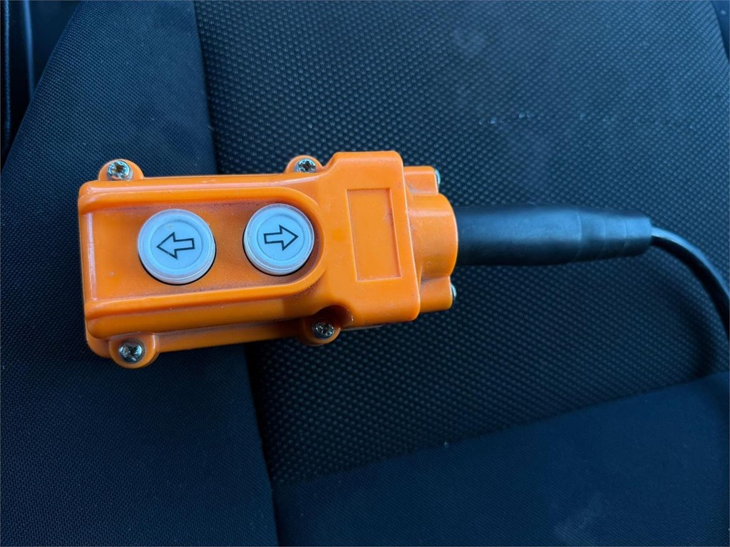 Foto 5 Nissan-NT400 Cabstar 35.14 Basculante – ZD30