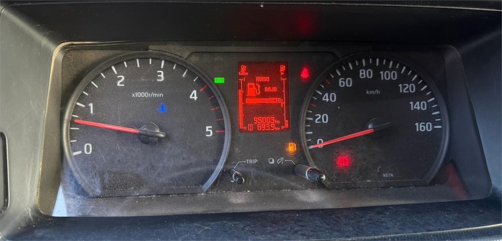 Foto 8 Nissan-NT400 Cabstar 35.14 Basculante – ZD30