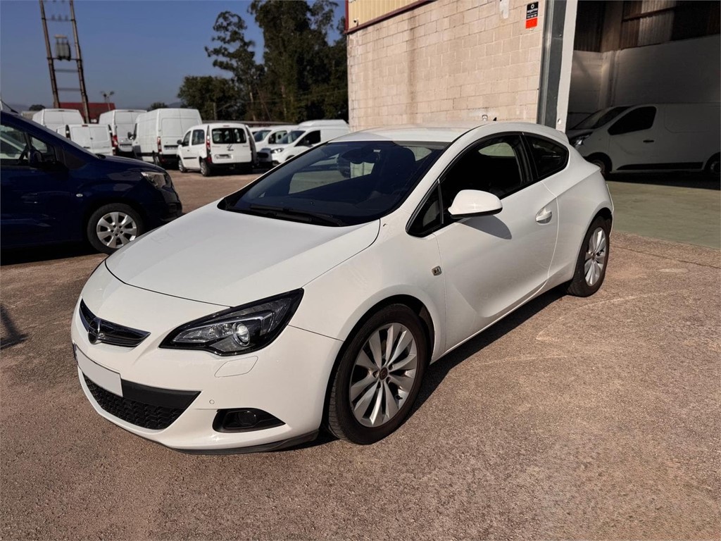 Foto 1 OPEL-ASTRA GTC SPORTIVE