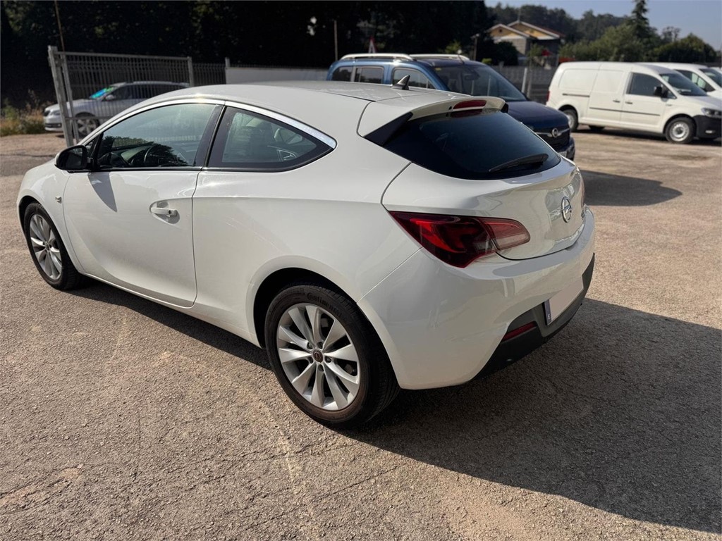 Foto 3 OPEL-ASTRA GTC SPORTIVE