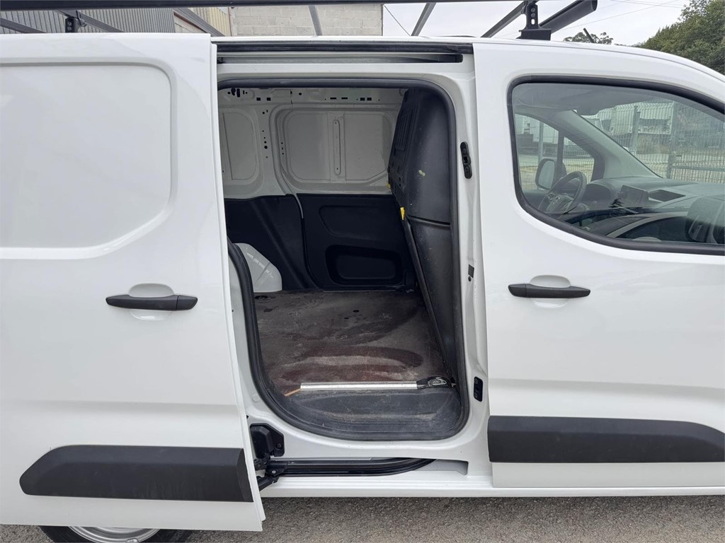 Foto 6 OPEL-COMBO 3PLZ MODUWORK 27LNB