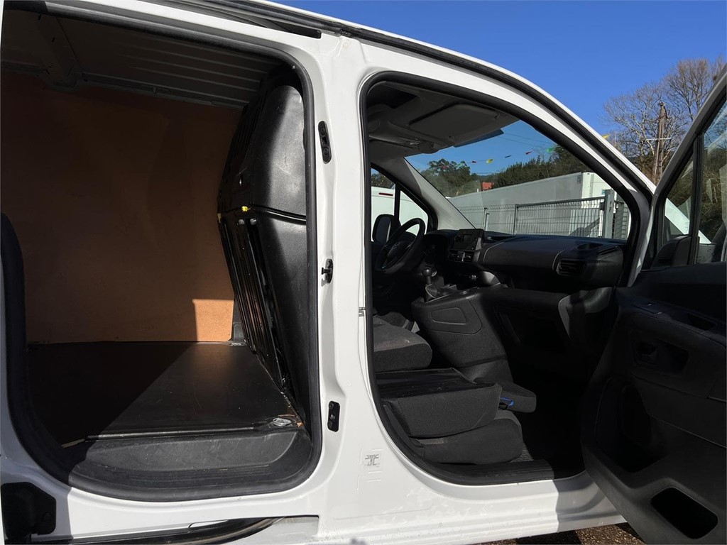 Foto 10 OPEL-COMBO M 3 PLAZAS  LGS