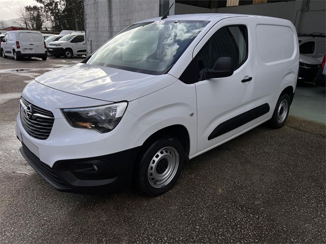 OPEL-COMBO M 3 PLAZAS  LGS