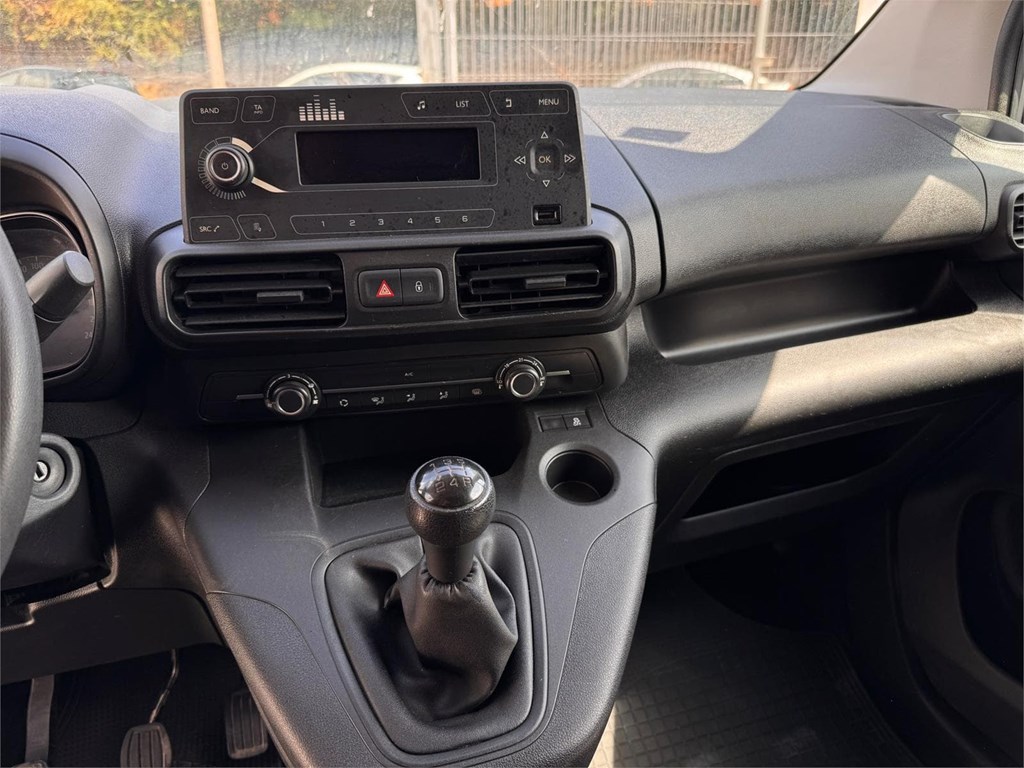 Foto 10 OPEL-COMBO M CARGO MT5 5LVG