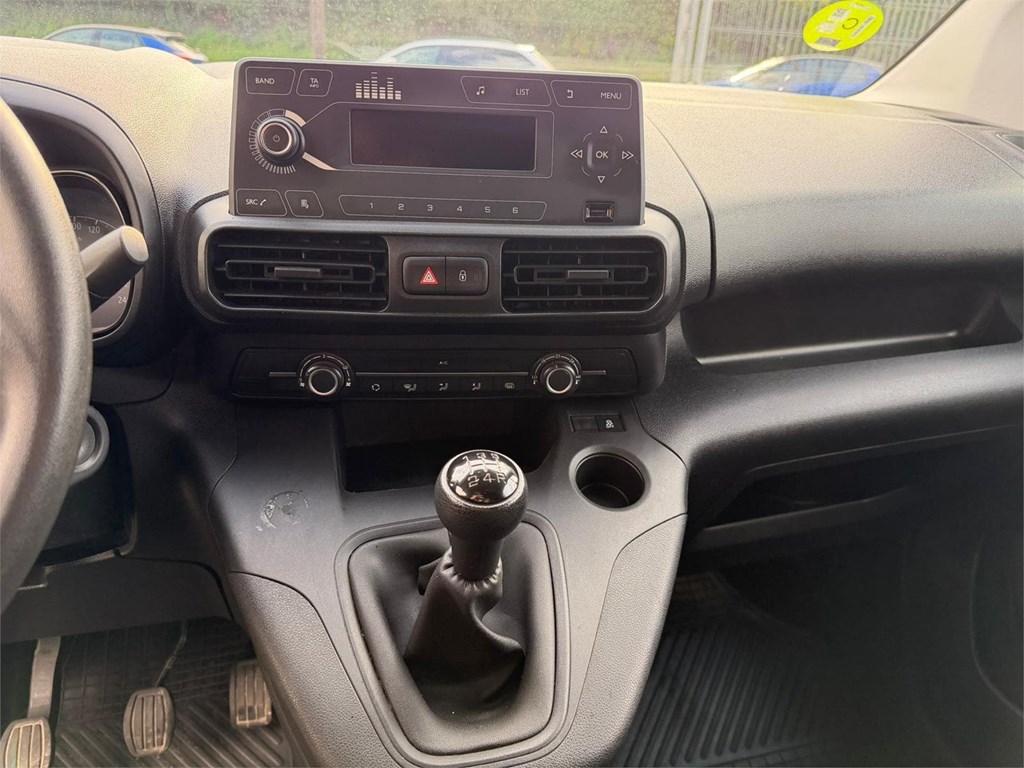 Foto 11 OPEL-COMBO M CARGO MT5  99LVB