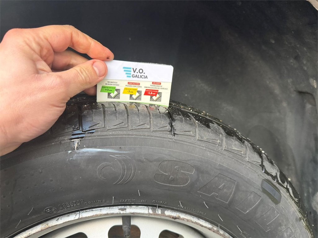 Foto 17 OPEL-COMBO M CARGO MT5 S&S 93LTR