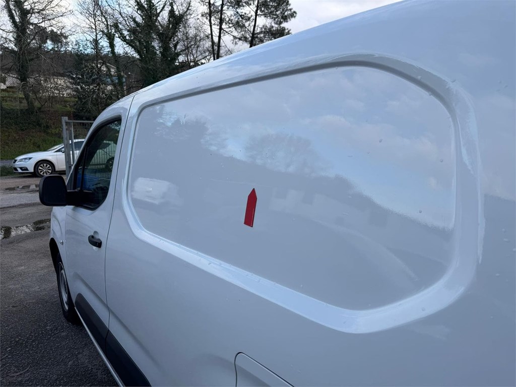 Foto 23 OPEL-COMBO M CARGO MT5 S&S 93LTR