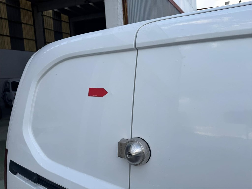 Foto 25 OPEL-COMBO M CARGO MT5 S&S 93LTR