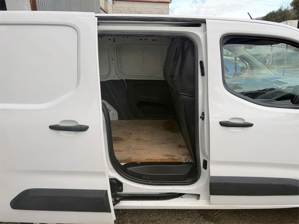 Foto 6 OPEL-COMBO M CARGO MT5 S&S 93LTR