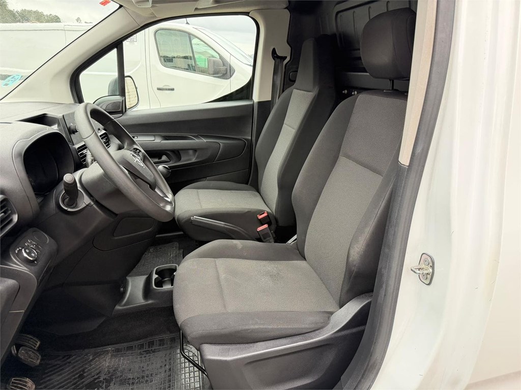 Foto 12 OPEL-COMBO VAN M MT5 23LSW