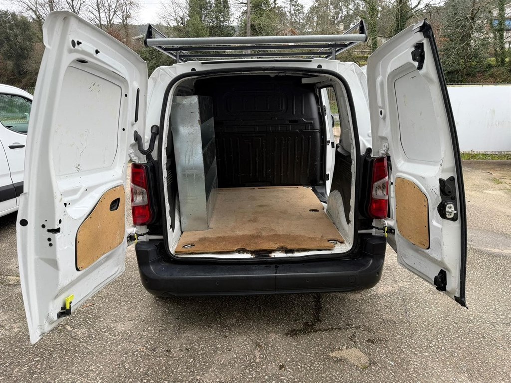 Foto 5 OPEL-COMBO VAN M MT5 23LSW