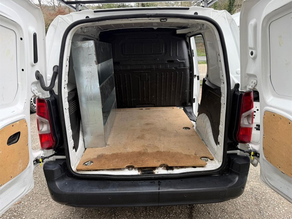 Foto 6 OPEL-COMBO VAN M MT5 23LSW