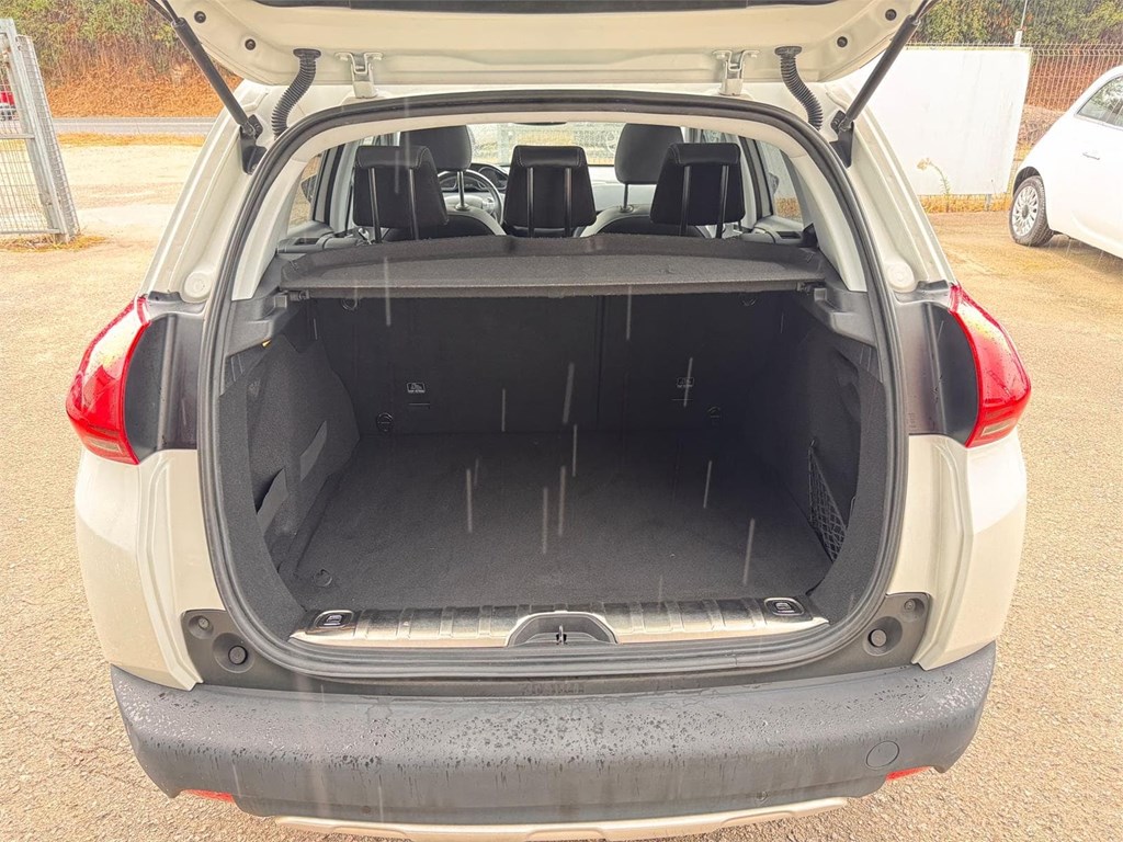 Foto 5 PEUGEOT-2008 ALLURE BLUEHDI S&S 
