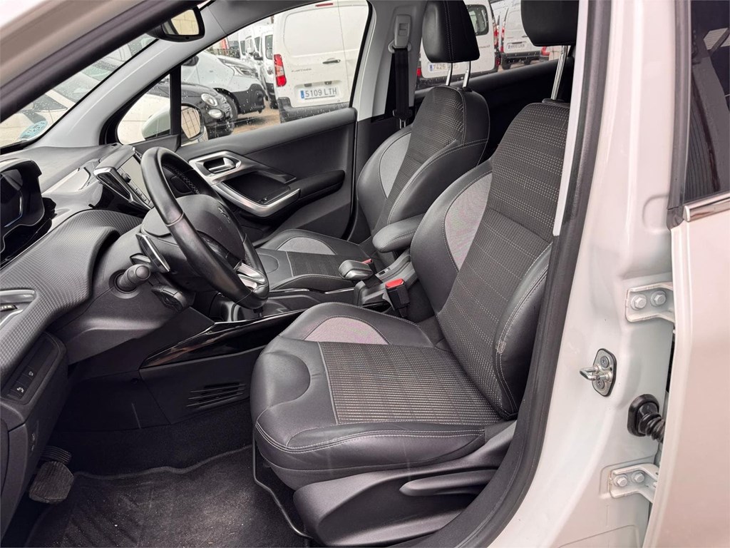 Foto 6 PEUGEOT-2008 ALLURE BLUEHDI S&S 