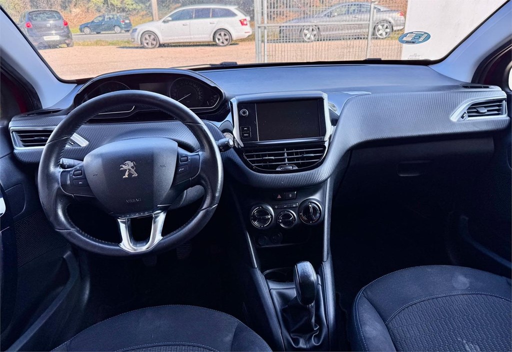 Foto 5 PEUGEOT-208 STYLE KMF
