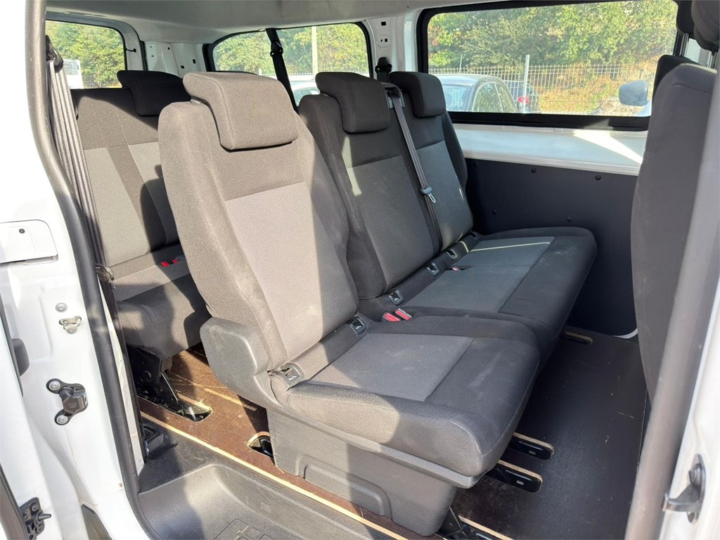 Foto 10 PEUGEOT-EXPERT LONG  COMBI 9 PLAZAS 8LXS