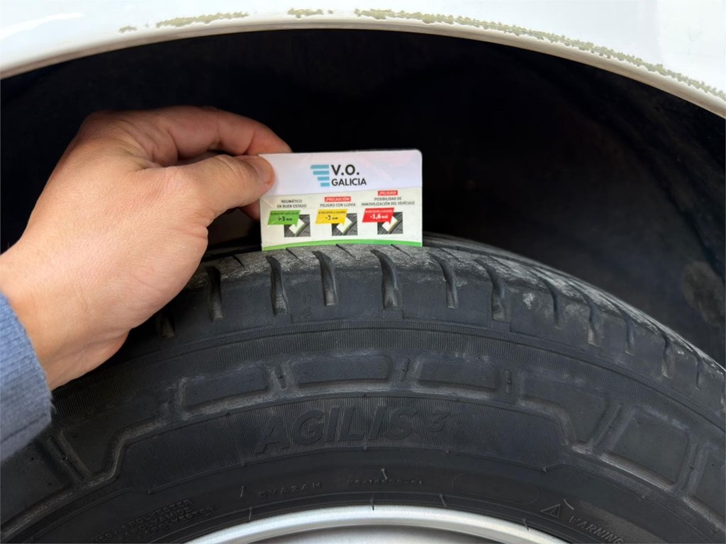 Foto 14 PEUGEOT-EXPERT LONG  COMBI 9 PLAZAS 8LXS