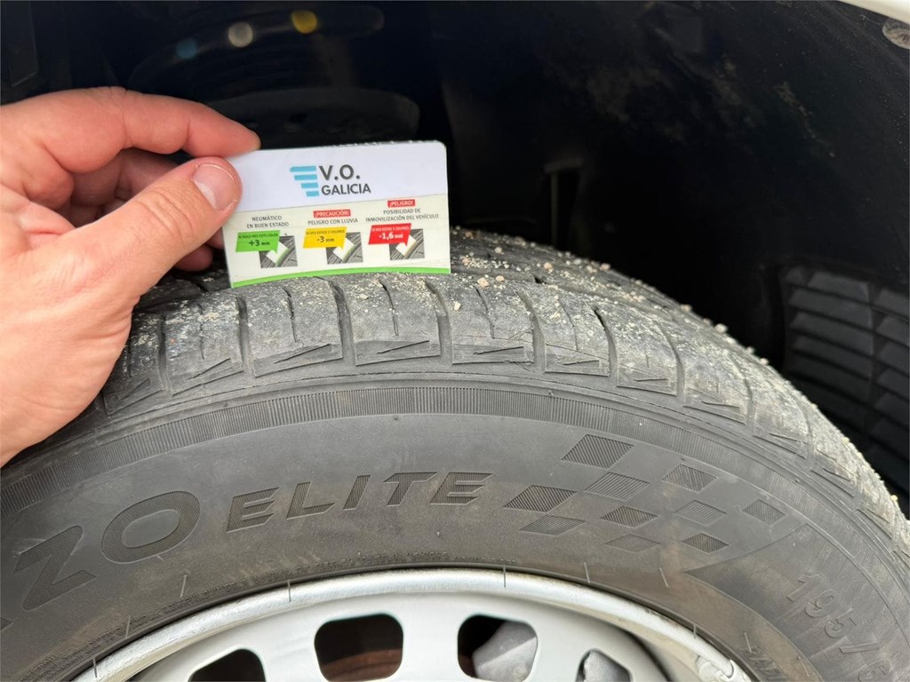 Foto 18 PEUGEOT-PARTNER M PREMIUM 44LTX