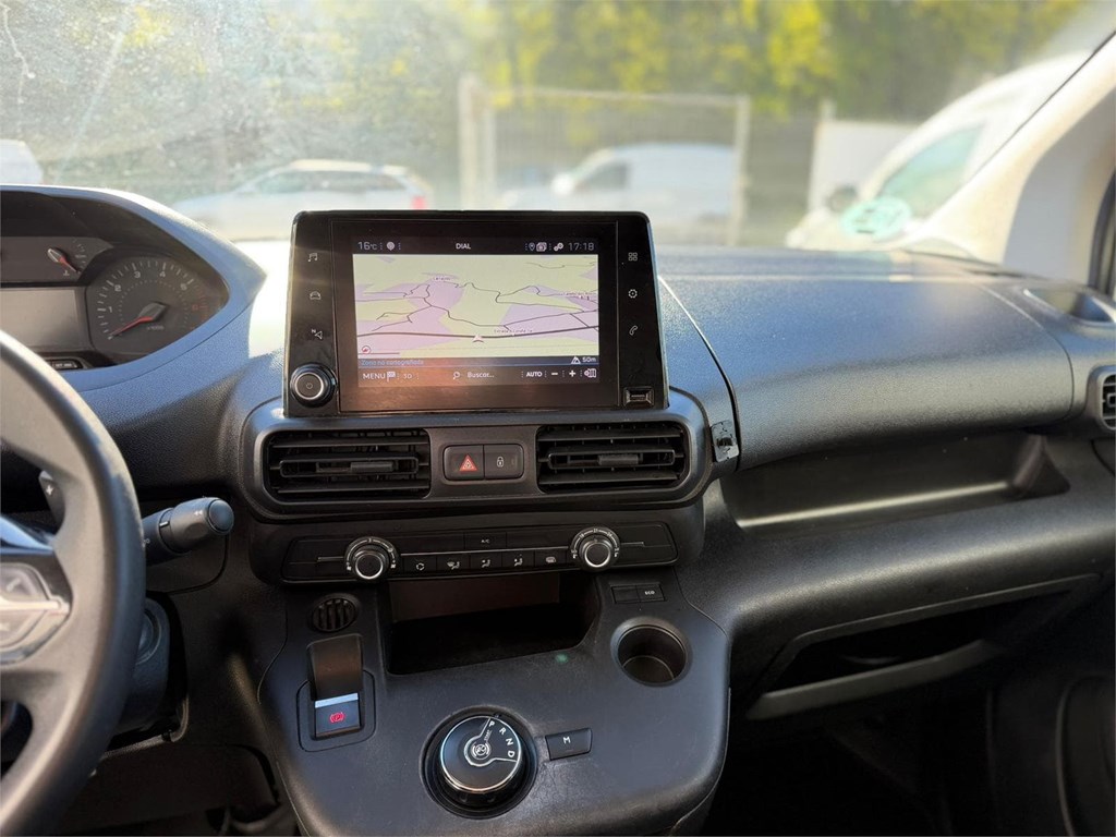 Foto 15 PEUGEOT-PARTNER MODUWORK 3P AUTOMATICA 7LVH