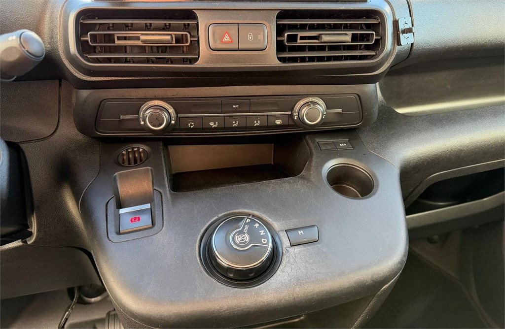 Foto 21 PEUGEOT-PARTNER MODUWORK 3P AUTOMATICA 7LVH