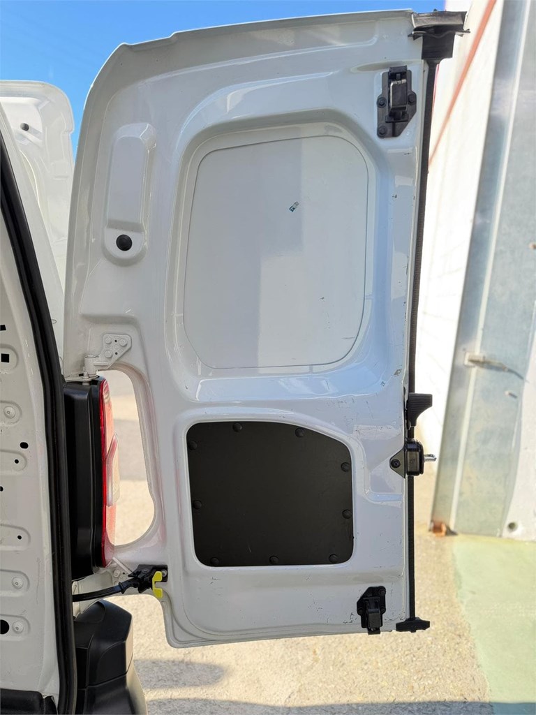 Foto 31 PEUGEOT-PARTNER MODUWORK 3P AUTOMATICA 7LVH