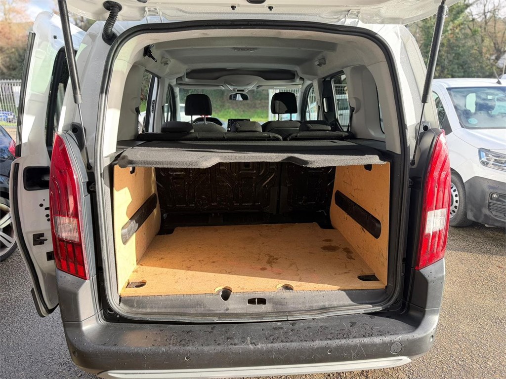 Foto 22 PEUGEOT-RIFTER ALLURE PACK COMBI 5 LTK