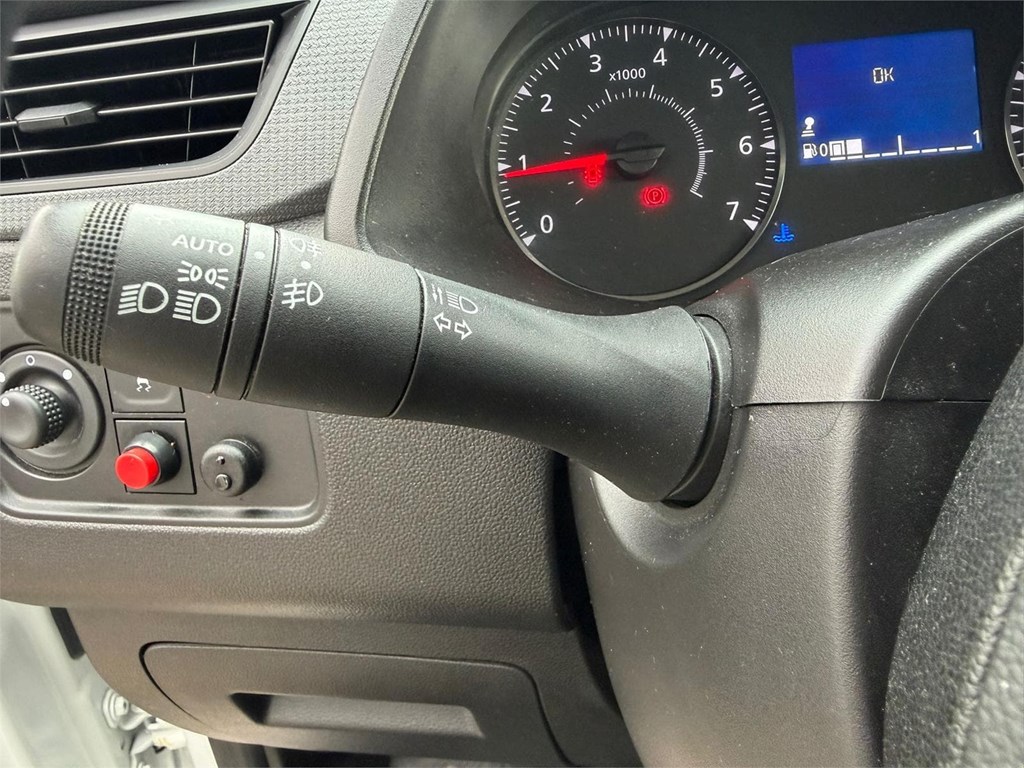 Foto 11 RENAULT-EXPRESS FURGÓN TALLER 4LYV