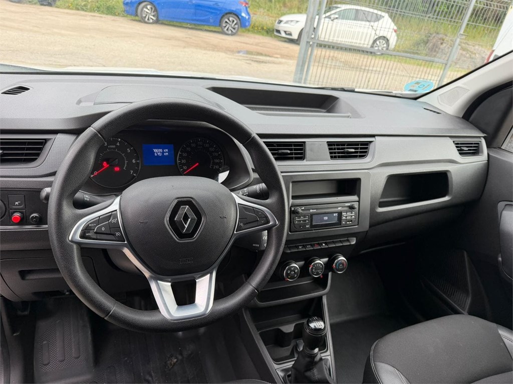 Foto 16 RENAULT-EXPRESS FURGÓN TALLER 4LYV