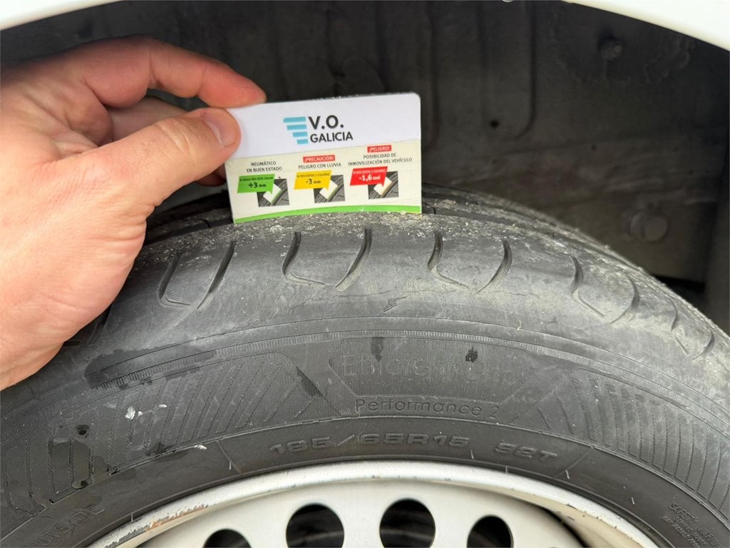 Foto 19 RENAULT-EXPRESS FURGÓN TALLER 4LYV