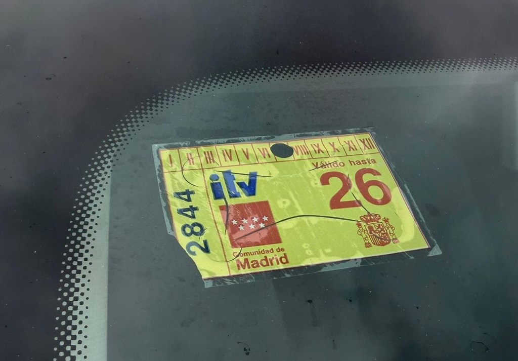 Foto 21 RENAULT-EXPRESS FURGÓN TALLER 4LYV