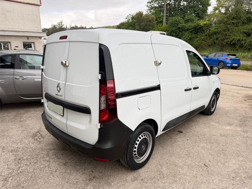 Foto 4 RENAULT-EXPRESS FURGÓN TALLER 4LYV