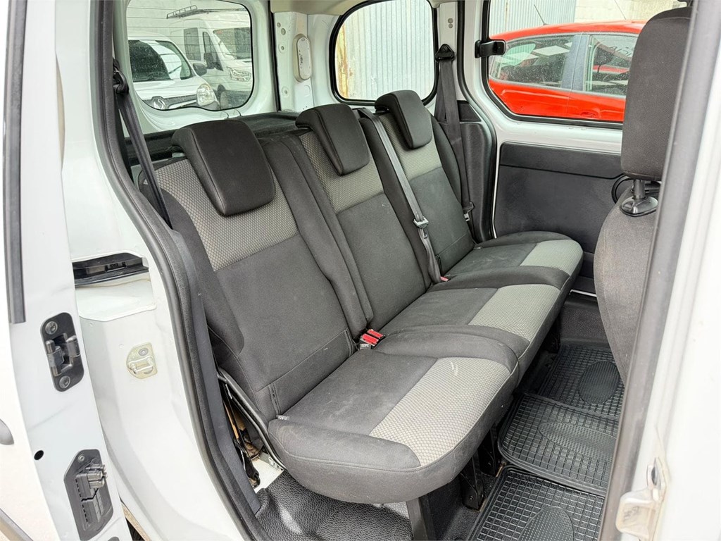 Foto 11 RENAULT-KANGOO COMBI 5 4LHW