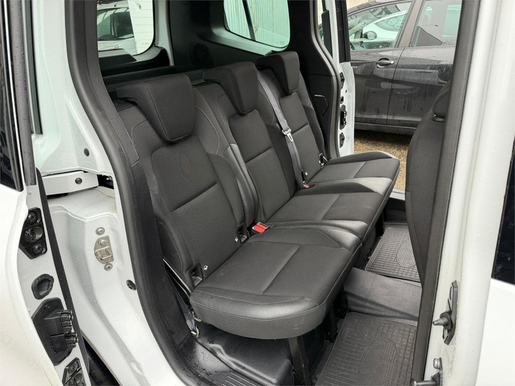 Foto 14 RENAULT-KANGOO COMBI 5 LVP