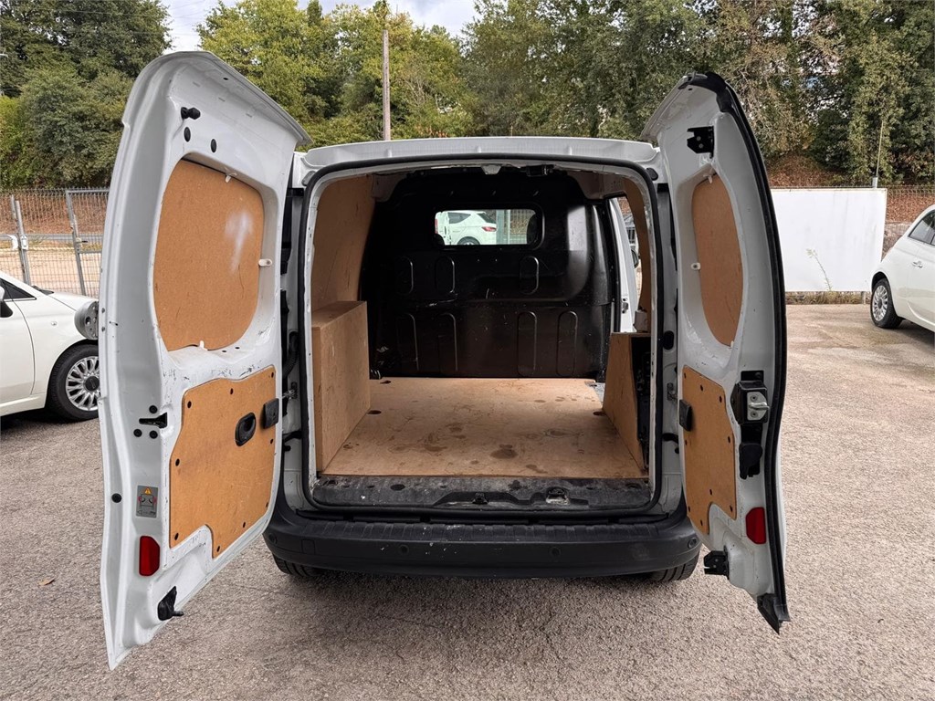 Foto 5 RENAULT-KANGOO FURGÓN CERRADO  03LMN