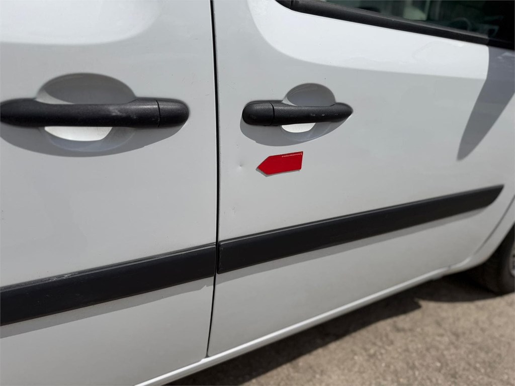 Foto 28 RENAULT-KANGOO FURGÓN CERRADO 73LRD