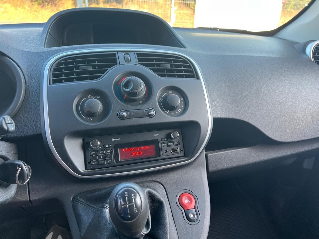 Foto 7 RENAULT-KANGOO FURGON ISOTERMO 